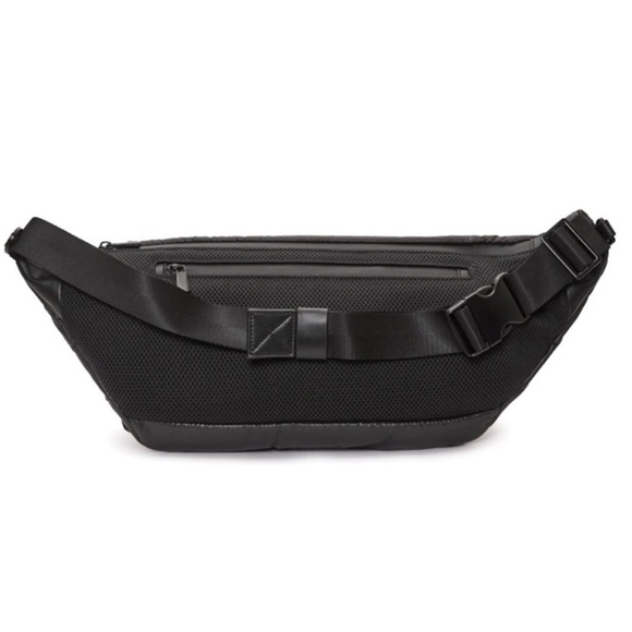 ✨NEW!✨Free People x Caraa Sling Bag Black Mesh - Picture 3 of 5